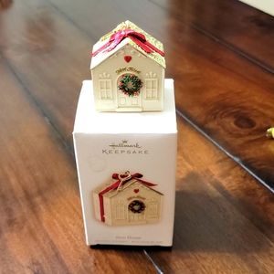 Hallmark Keepsake 2007 New Home Ornament